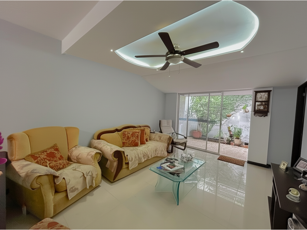 Casa en venta Ciudad Jardín - habitación en primer piso — foto 2
