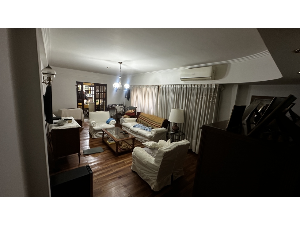 DEPARTAMENTO EN VENTA 4 DORMITORIOS, LA PLATA CON BALCON