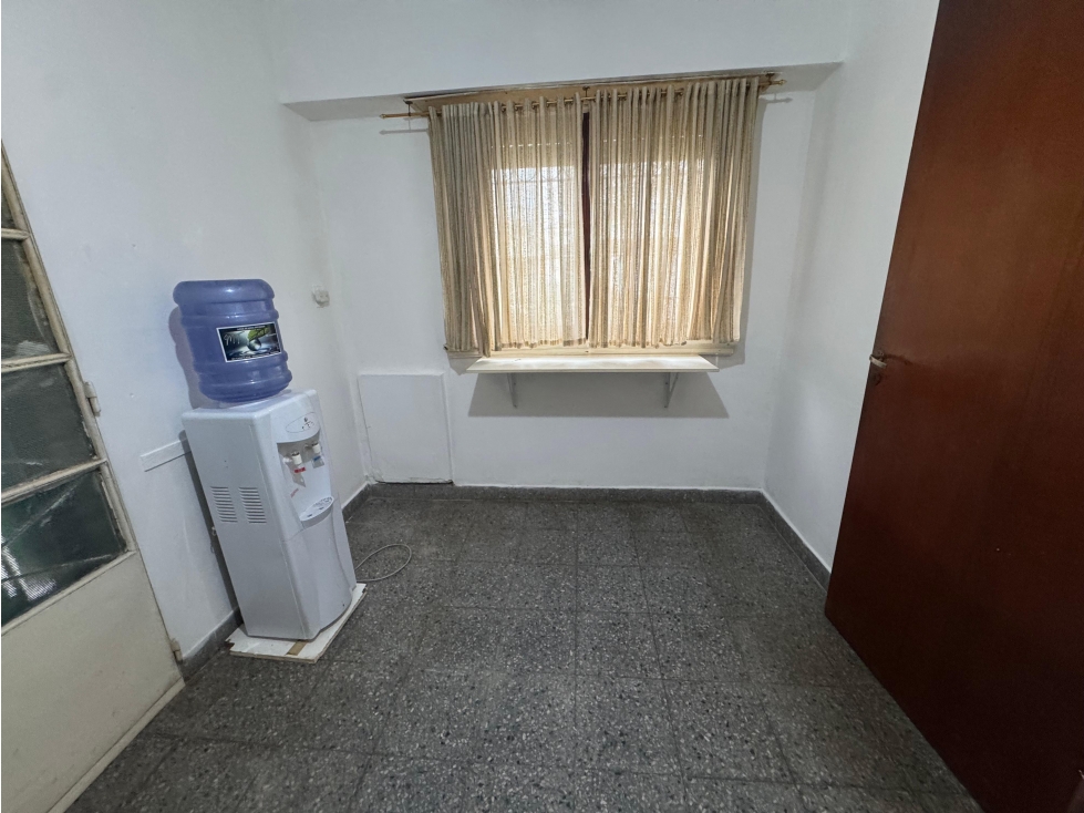 Casa en alquiler dos dormitorios con cochera La Plata - 4