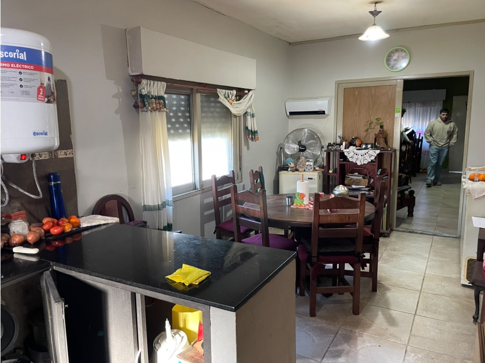 Casa en venta en Villa Elvira ubicado en 604 e 6 y 6 bis - 5