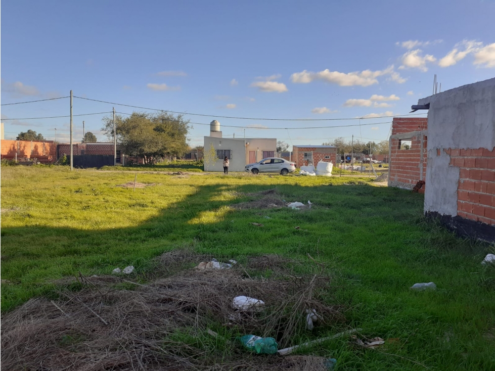 Lote en venta en Los hornos 153 y 76 - 2