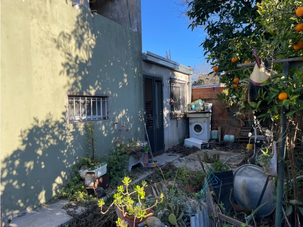 Casa en venta en Villa Elvira ubicado en 604 e 6 y 6 bis - 6