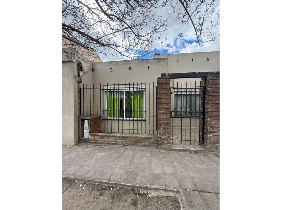 CASA EN VENTA EN VILLA ELVIRA LA PLATA - 2