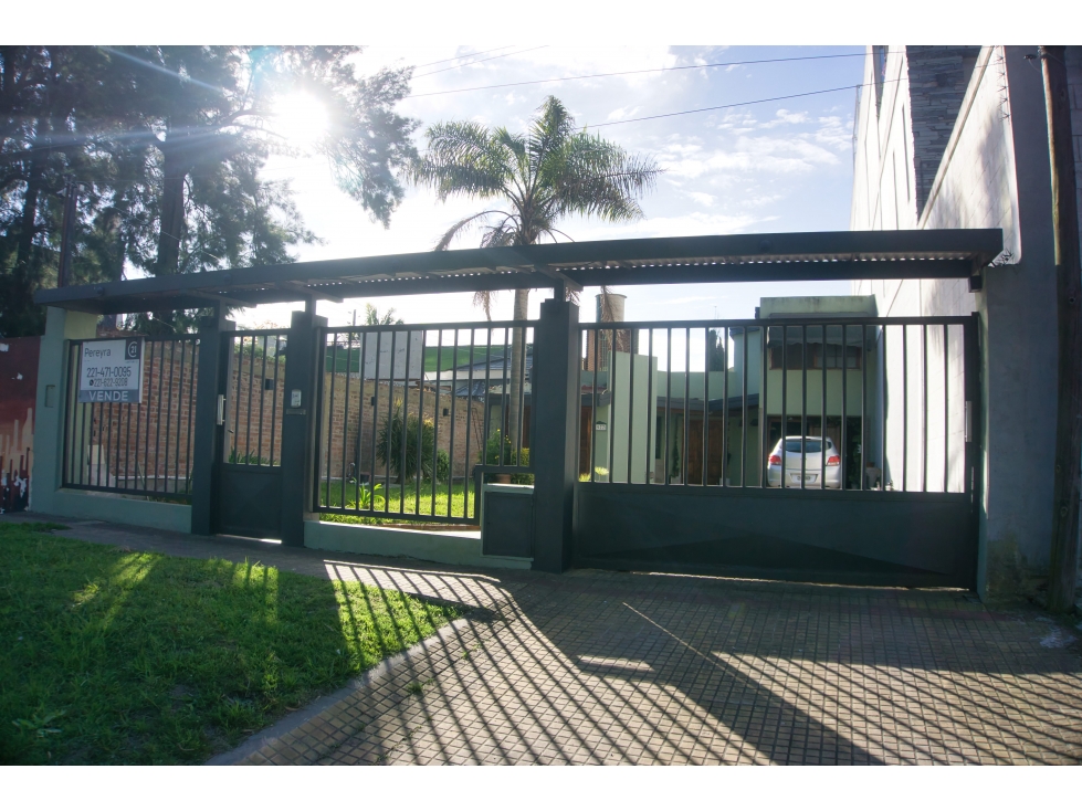 CASA EN VENTA, 2 DORMITORIOS, MANUEL B GONNET - 3