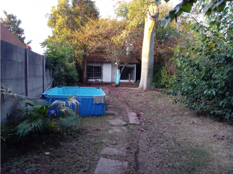LOTE EN VENTA CITY BELL CON CONSTRUCCIÓN — foto 2