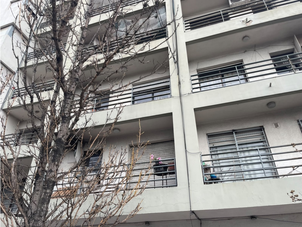 Departamento de un dormitorio en venta ubicado en 3 e 43 y 44 - 3