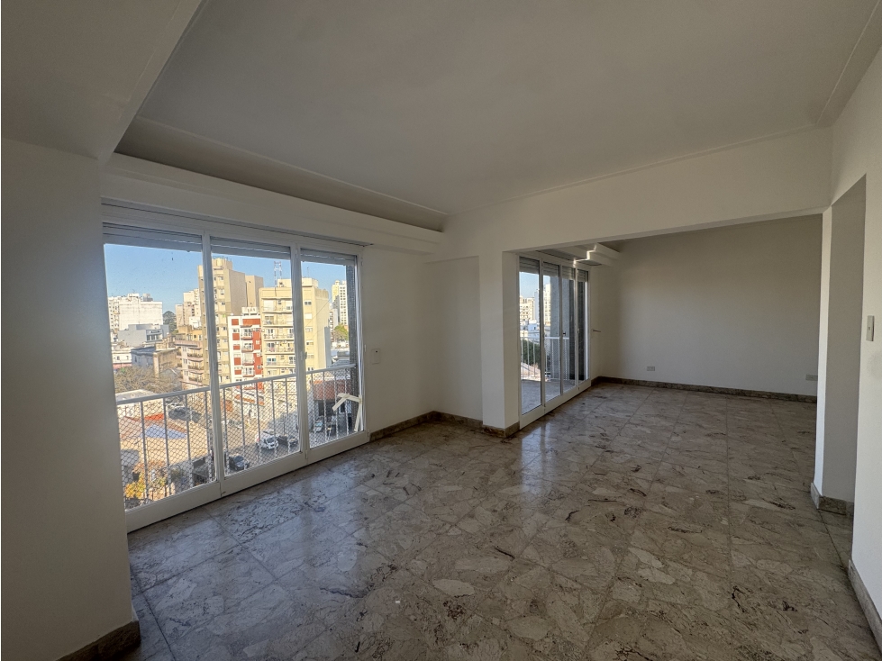DEPARTAMENTO DE CATEGORIA EN VENTA, LA PLATA APTO BANCO — foto 4