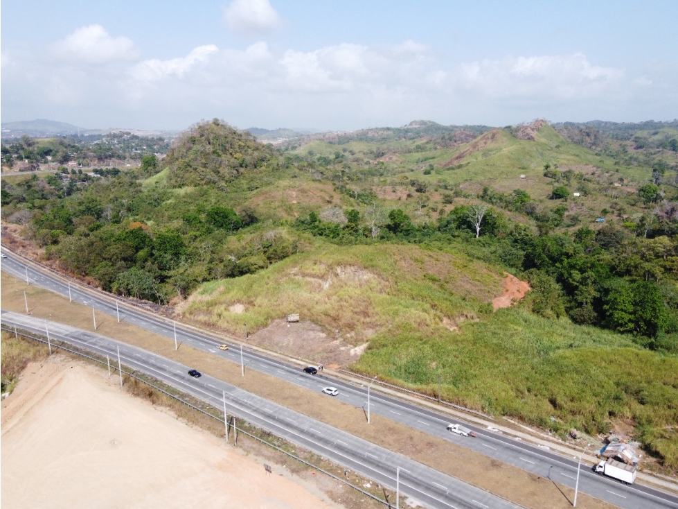 Terreno de 126,803 m² en Las Cumbres Panamá. MZ