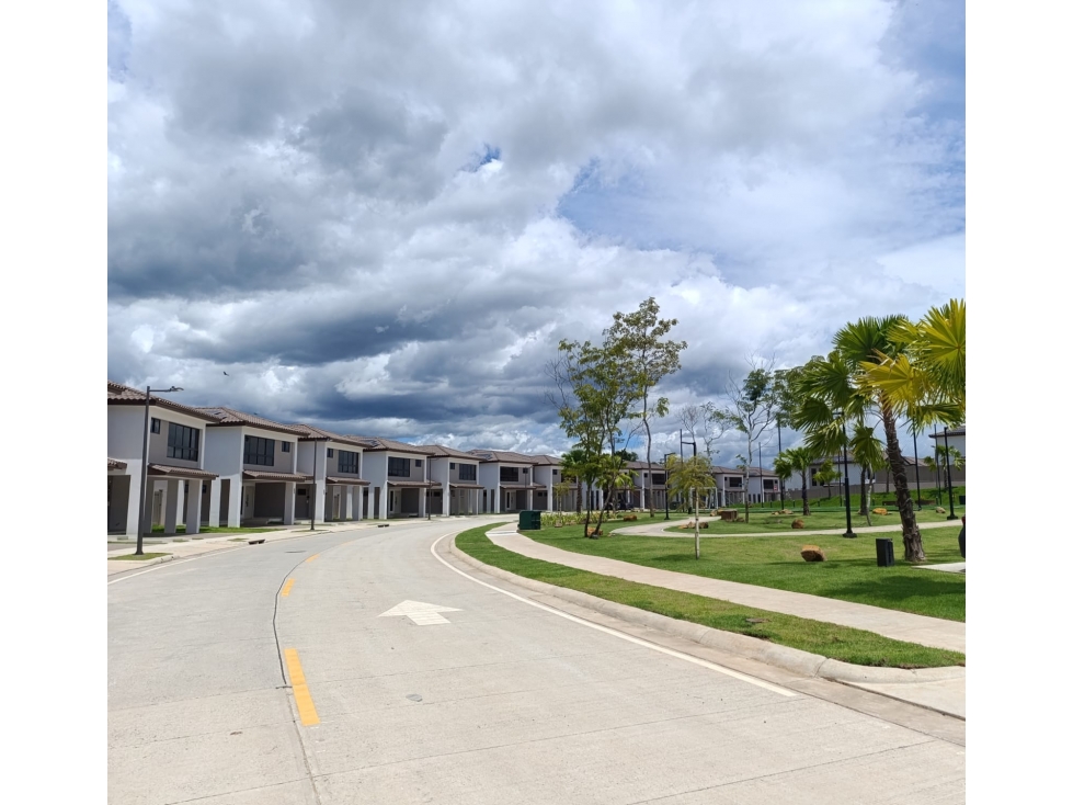 Casas nuevas en venta en Paseo del Norte, Panamá | 3 recámaras | ES