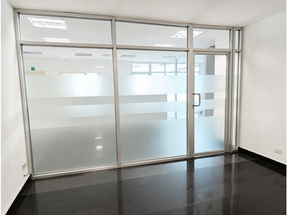 Oficinas en Venta en Ocean Business Plaza, Marbella | 244 m2|ES — foto 4