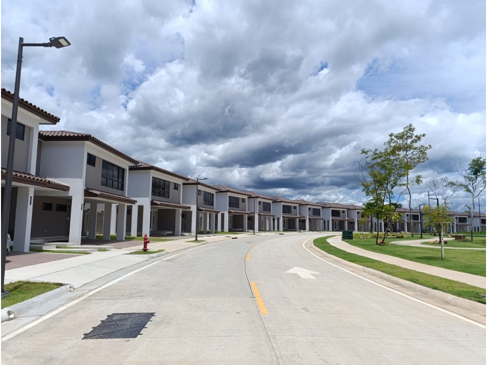 Casas nuevas en venta en Paseo del Norte, Panamá | 3 recámaras | ES — foto 2