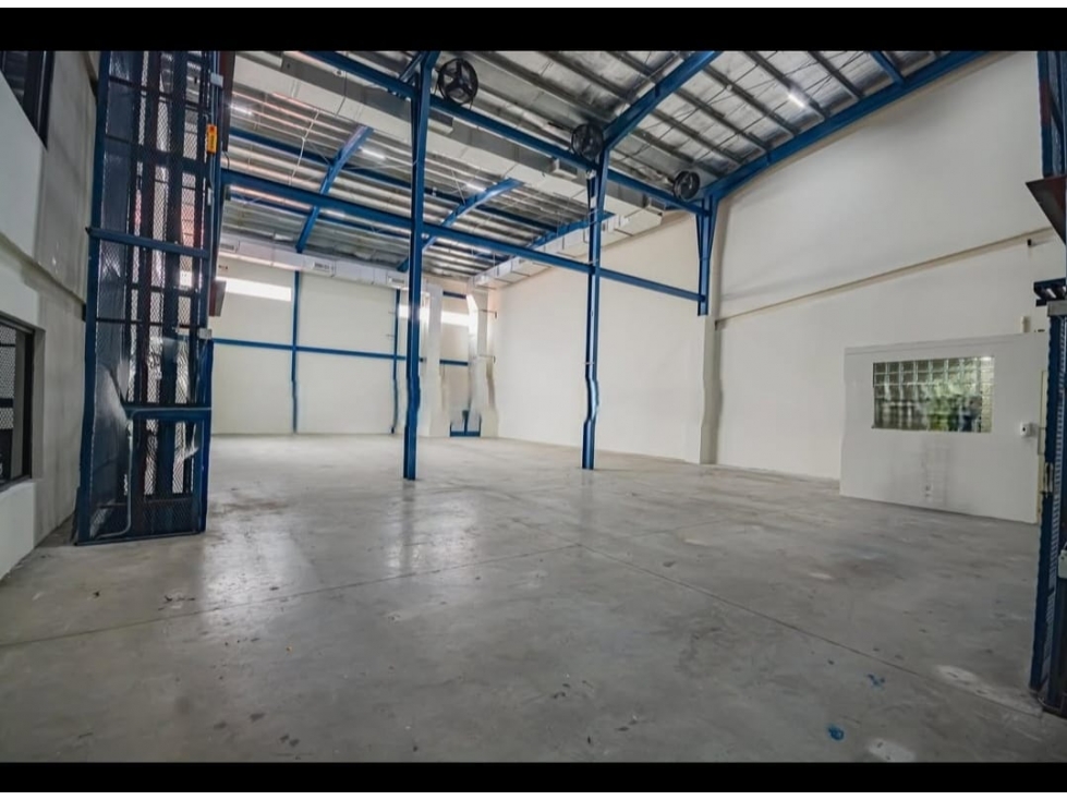 ALQUILER O VENTA DE EDIFICIO, OFICINAS Y BODEGA EN COSTA DEL ESTE (MZ) — foto 5