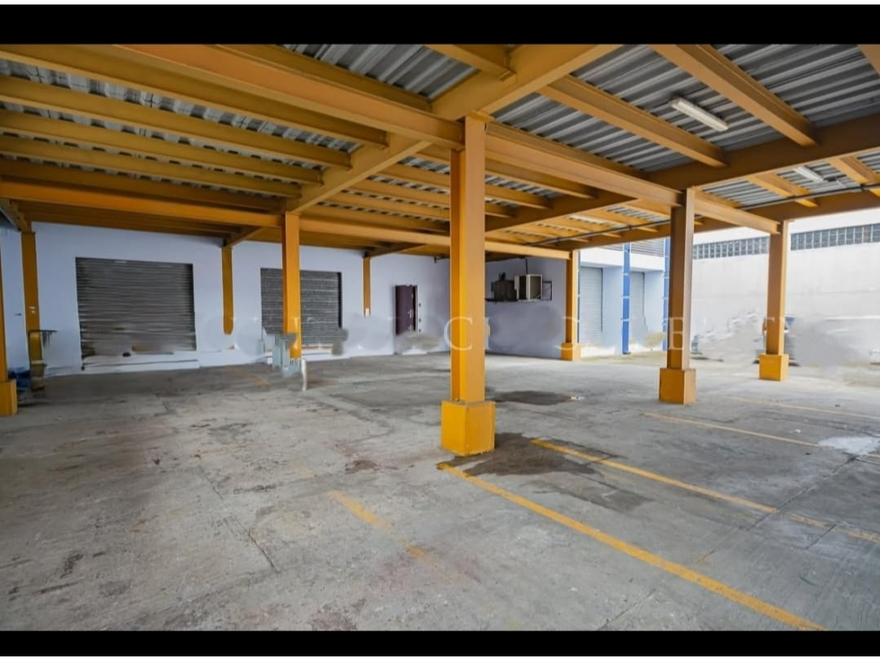 ALQUILER O VENTA DE EDIFICIO, OFICINAS Y BODEGA EN COSTA DEL ESTE (MZ) — foto 6