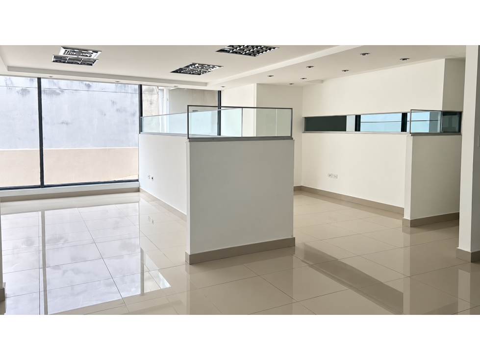 Oficina en Alquiler en Calle 50 | 120 m² | 5 Estacionamientos
