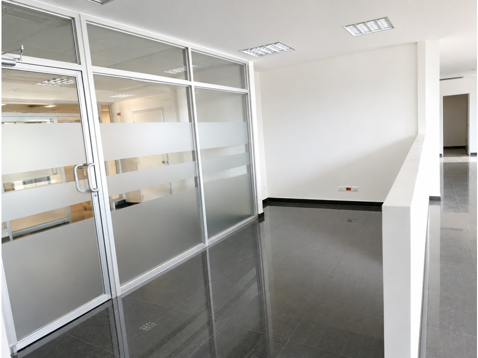 Oficinas en Venta en Ocean Business Plaza, Marbella | 244 m2|ES — foto 3