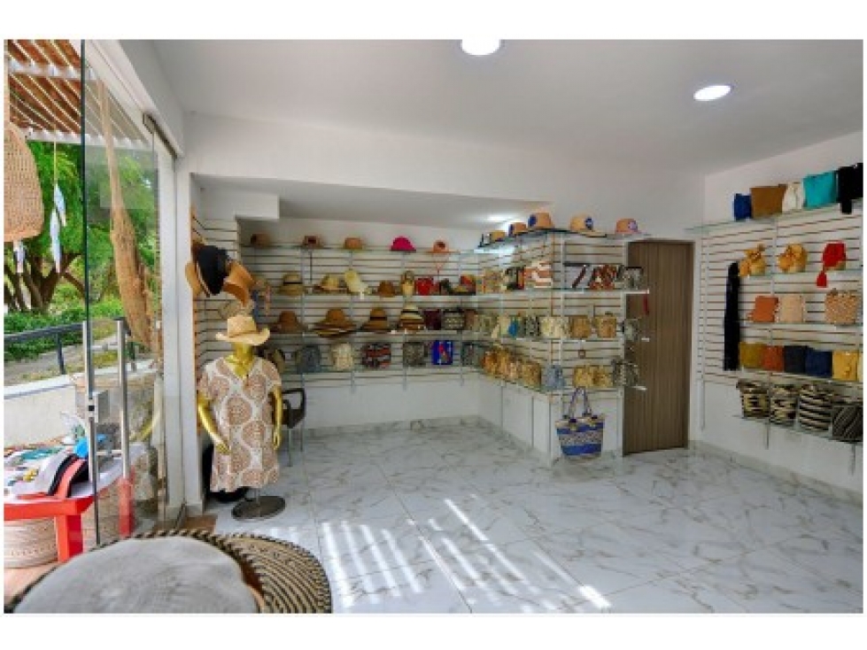LOCAL COMERCIAL EN VENTA 31 M2 ZAZUE — foto 2