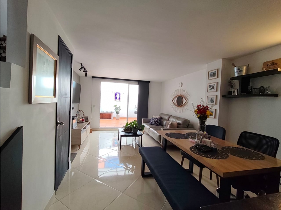 Casa en venta en Envigado | 3 habitaciones, unidad cerrada y piscina — foto 4