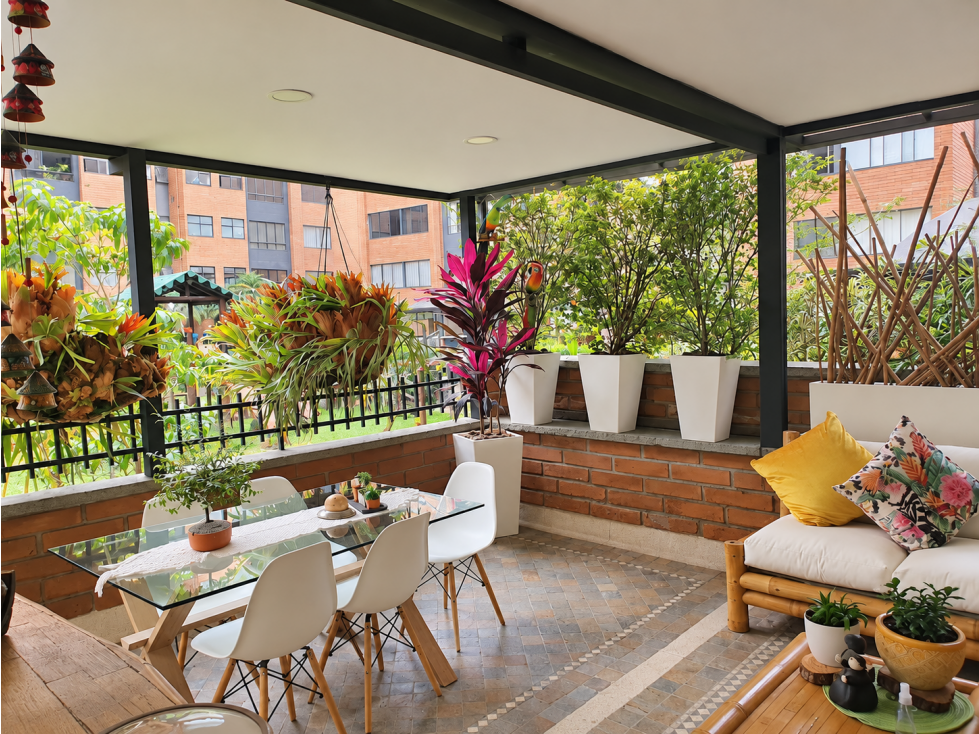 Amplio apartamento con terraza cerca de Provenza | El Poblado