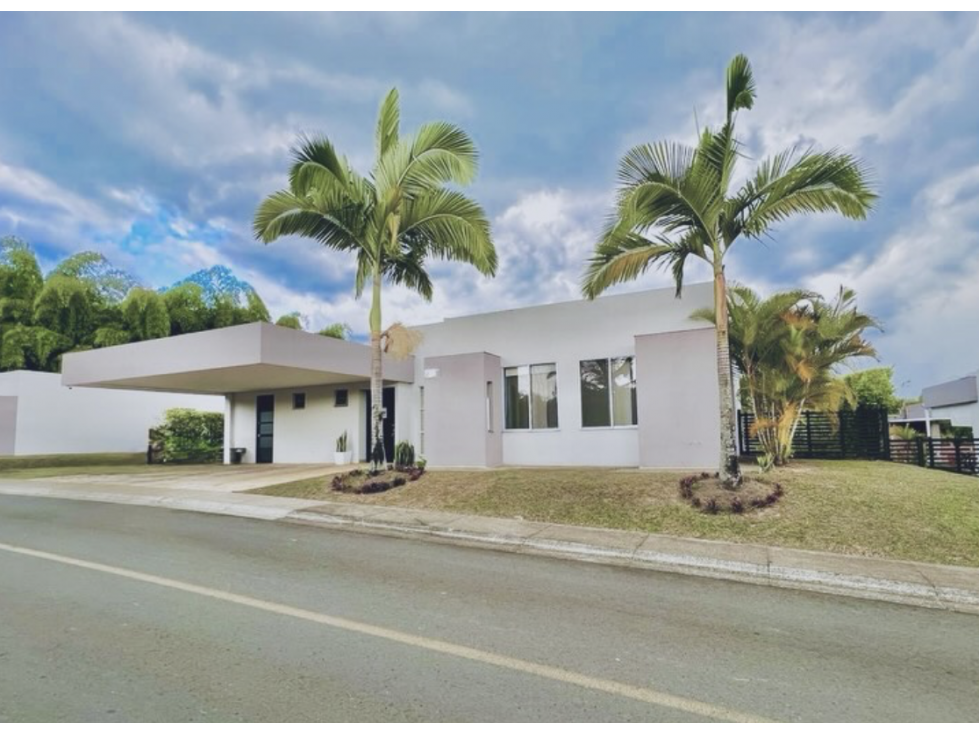 EN VENTA CASA CAMPESTRE EN PUEBLITO CAFETERO PEREIRA