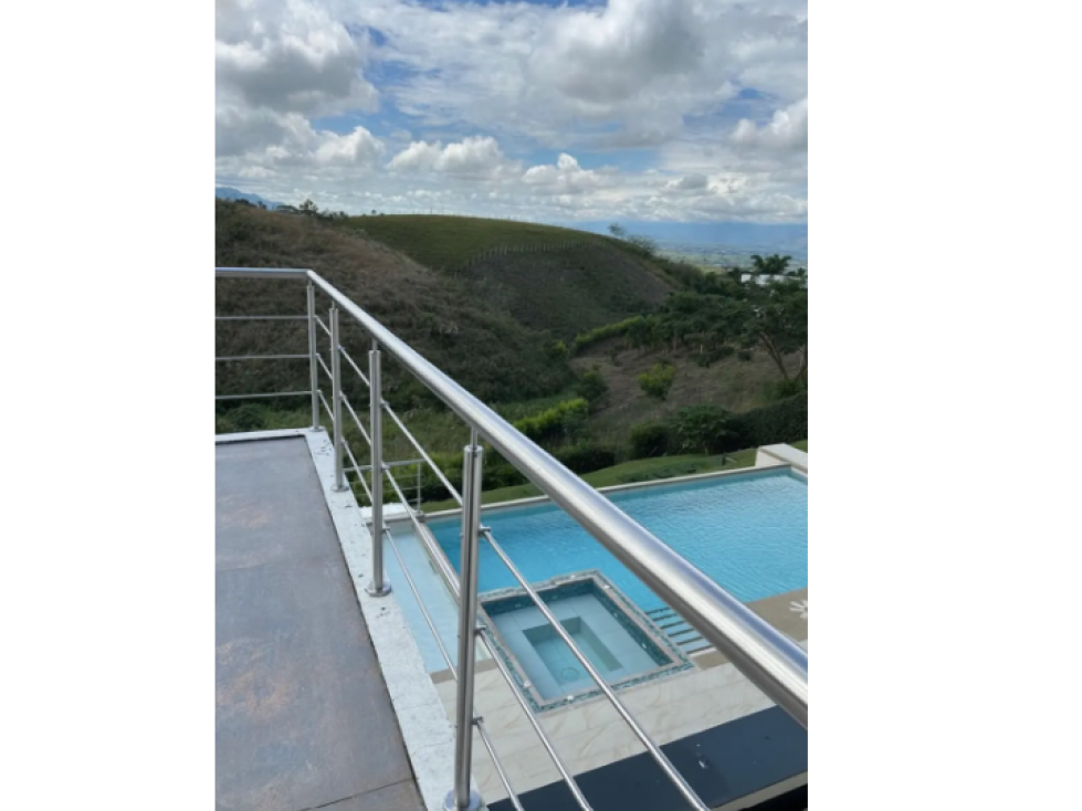 EN RENTA CASA CAMPESTRE EN CERRITO PEREIRA