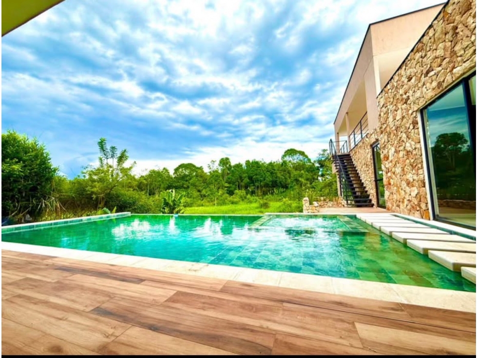 EN VENTA CASA CAMPESTRE EN CERRITOS PARA ESTRENAR