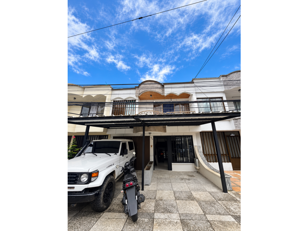 EN VENTA CASA EN CORALES PEREIRA