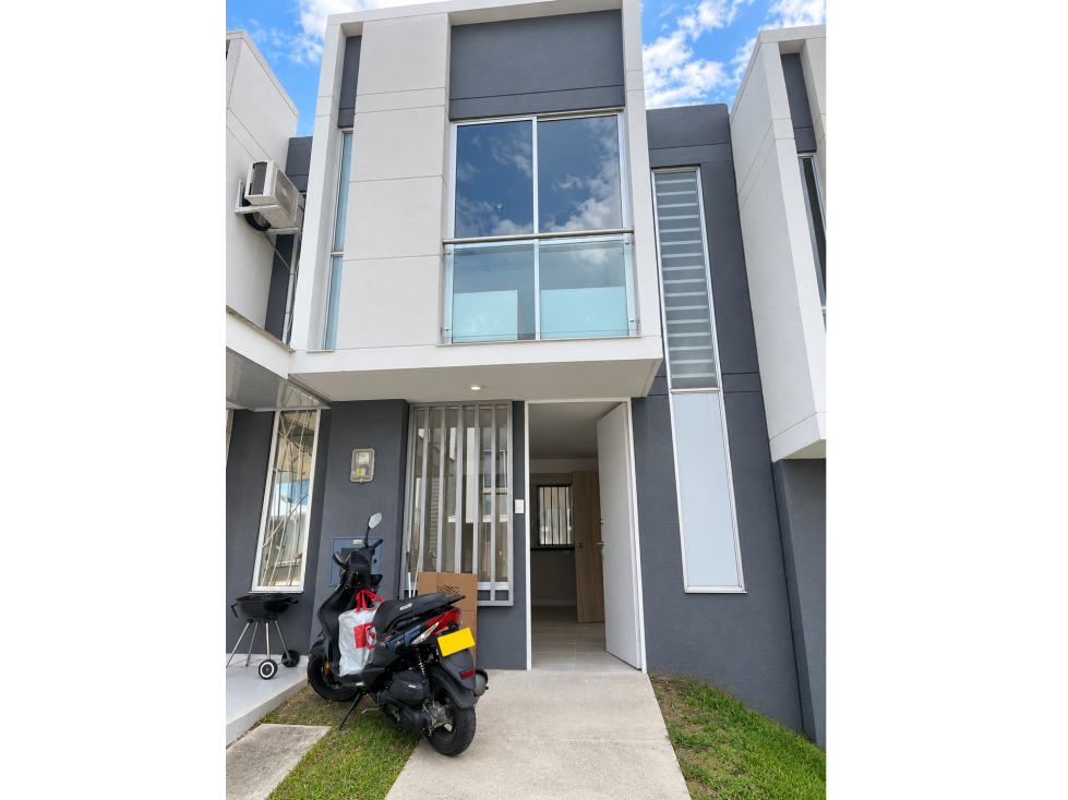 EN VENTA CASA EN CONDINA PEREIRA - 2
