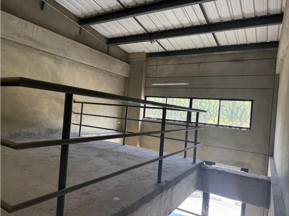 EN VENTA LOCAL EN CERRITOS PEREIRA — foto 4