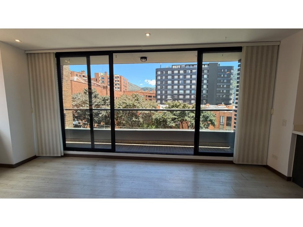 ¡101 MÂ² EXTERIORES CON BALCÃN, 2 GARAJES EN LA CALLE 106! — foto 6