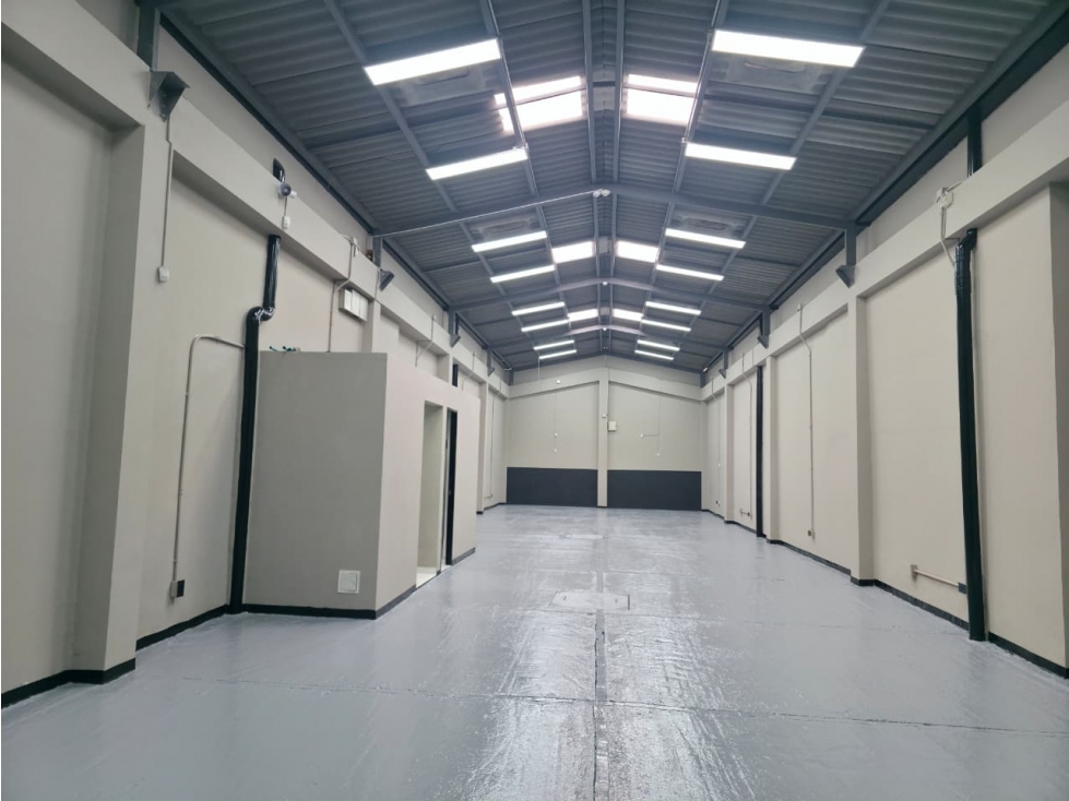 BODEGA PARA ARRIENDO EN RIONEGRO, BOGOTÁ — foto 2