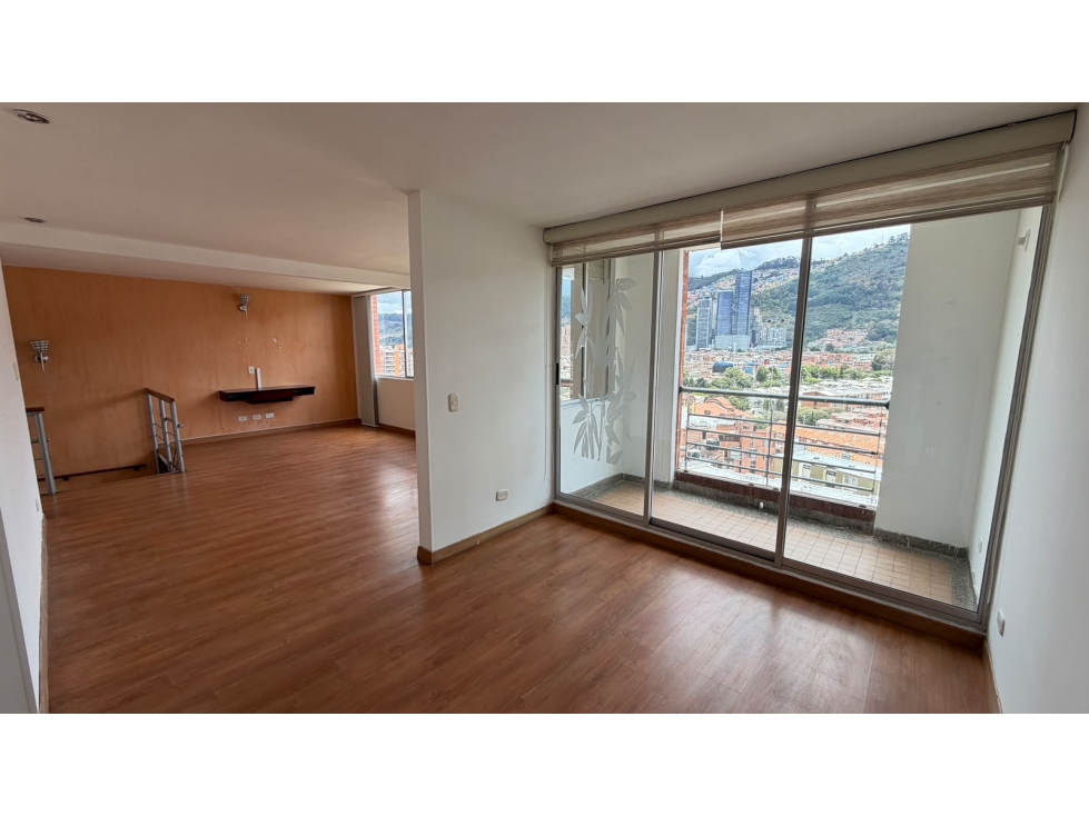 ¡DÃPLEX PISO 16 CON BALCÃN, JACUZZI Y VISTA PANORÃMICA AL ORIENTE!