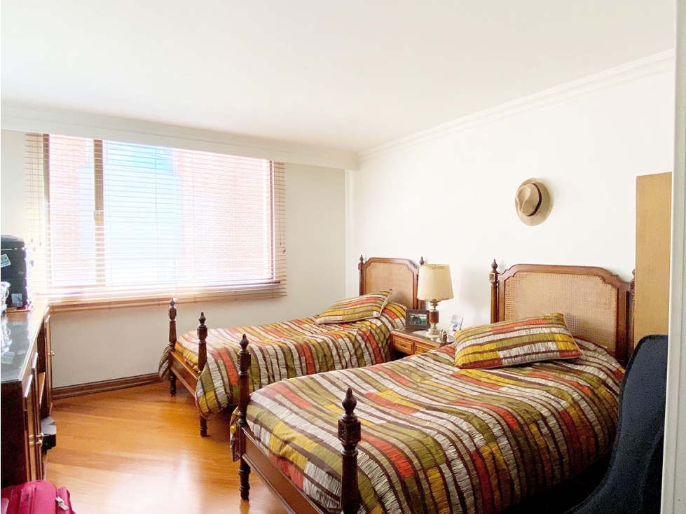 ¡240 MÂ² EXTERIORES, 4 ALCOBAS Y 4 GARAJES EN ROSALES BAJO! — foto 6