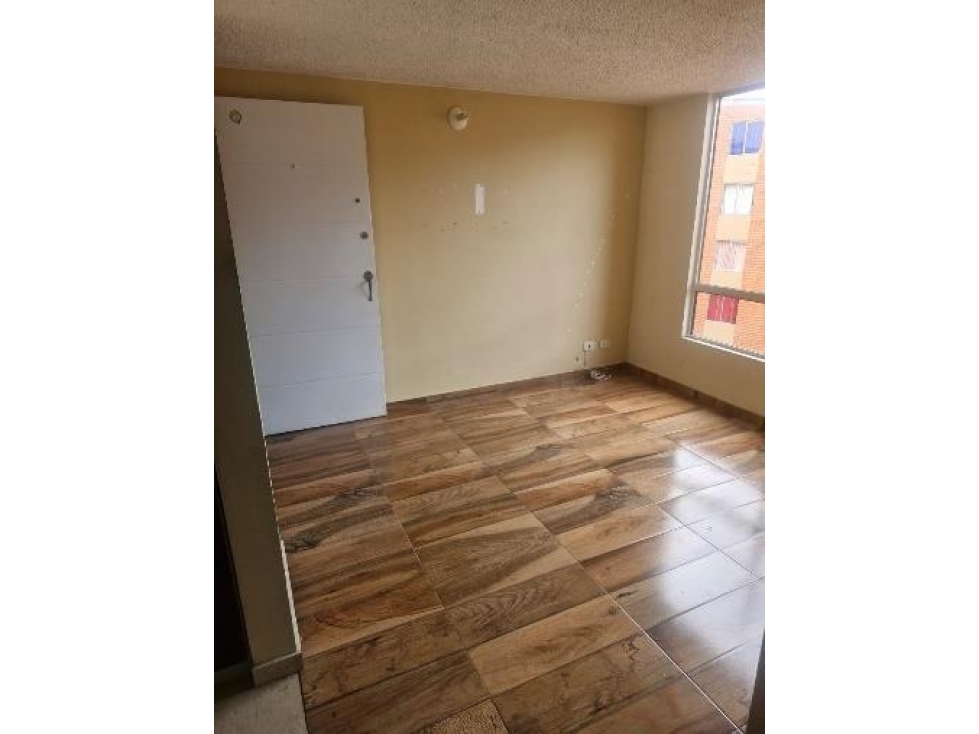 Apartamento en venta en El Dorado, Soacha — foto 2