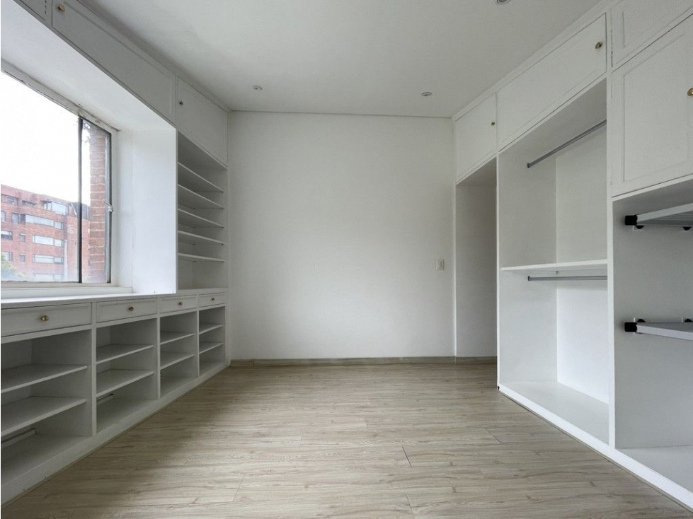Apartamento en venta en Santa Bárbara, Usaquén — foto 3