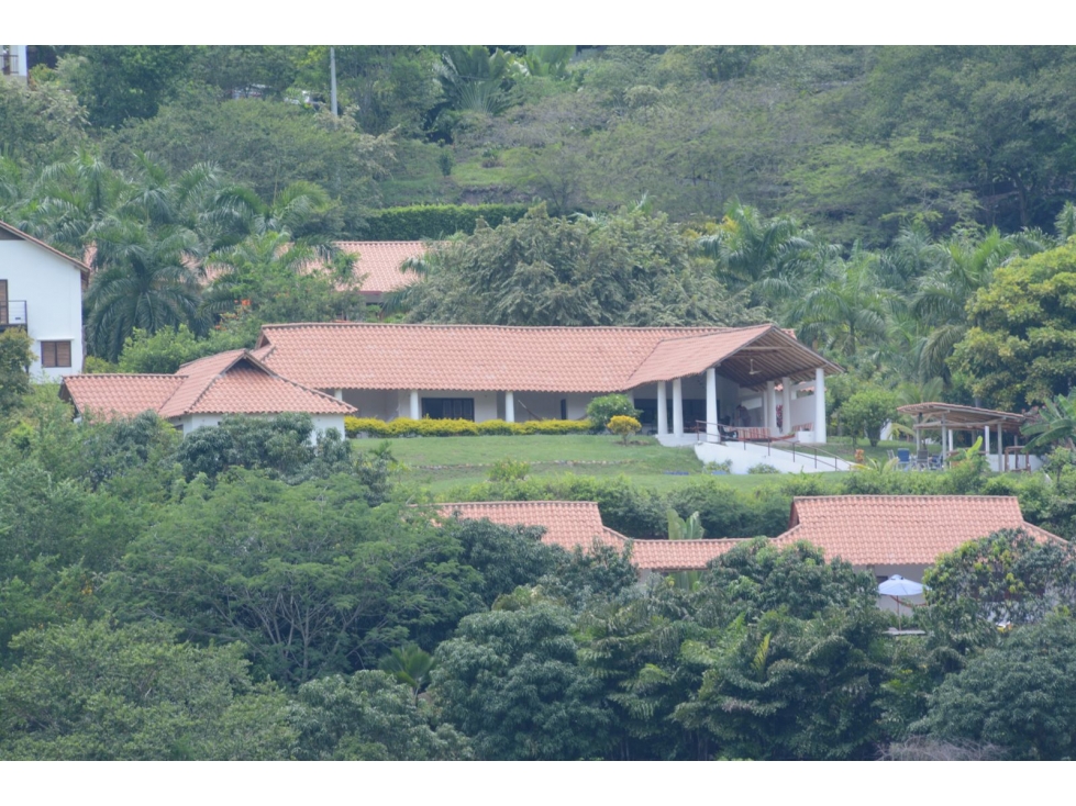 ¡VIVE FRENTE AL HOYO 1 DE GOLF EN ENTREPUENTES - ANAPOIMA / APULO! — foto 2