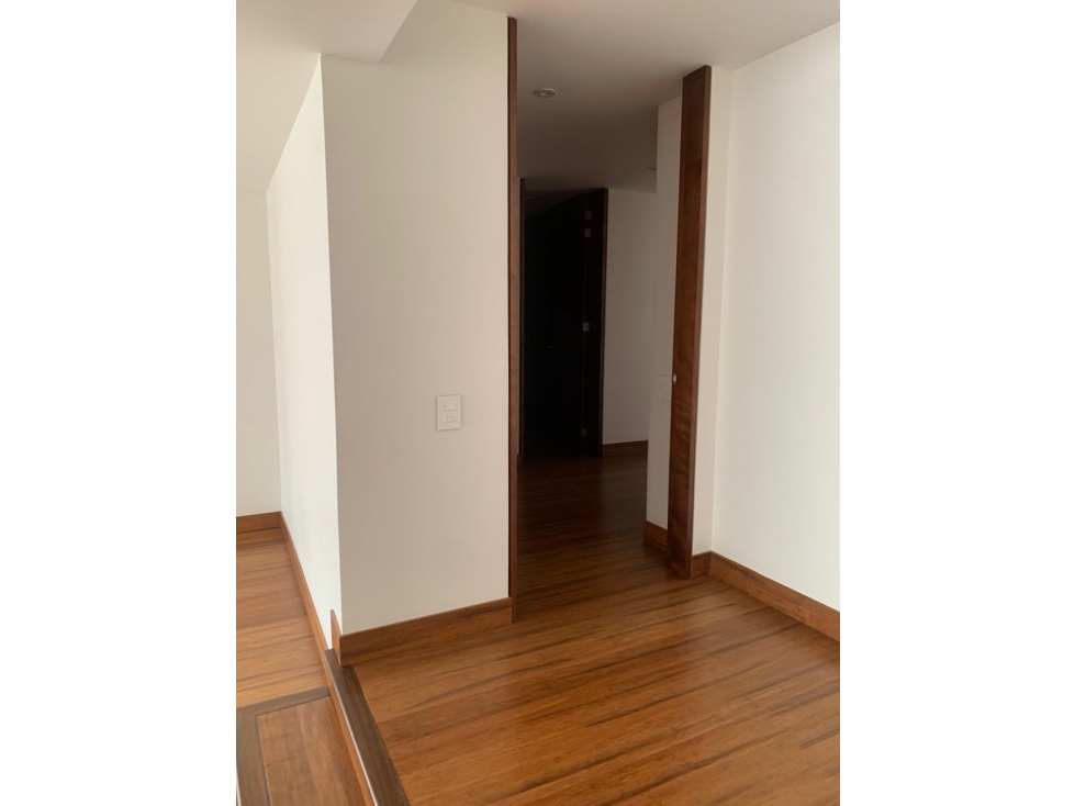 ¡250 MÂ² TOTALMENTE REMODELADOS Y ASCENSOR DIRECTO EN LA CABRERA! — foto 6