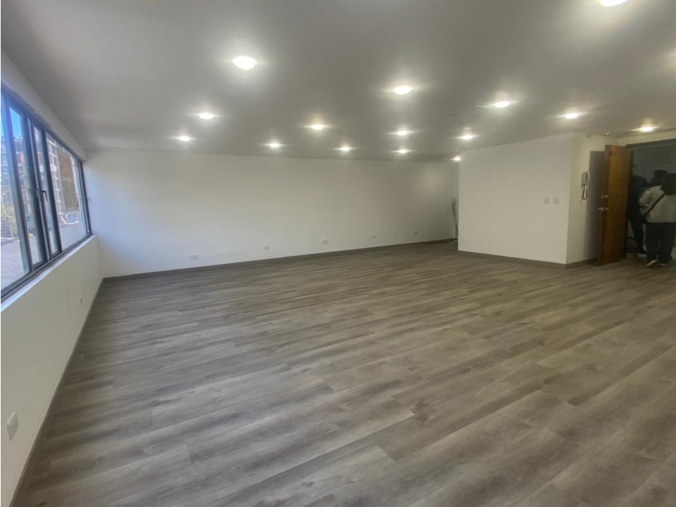 ¡90 MÂ² TOTALMENTE REMODELADOS Y 3 GARAJES EN CENTRO 93! — foto 5