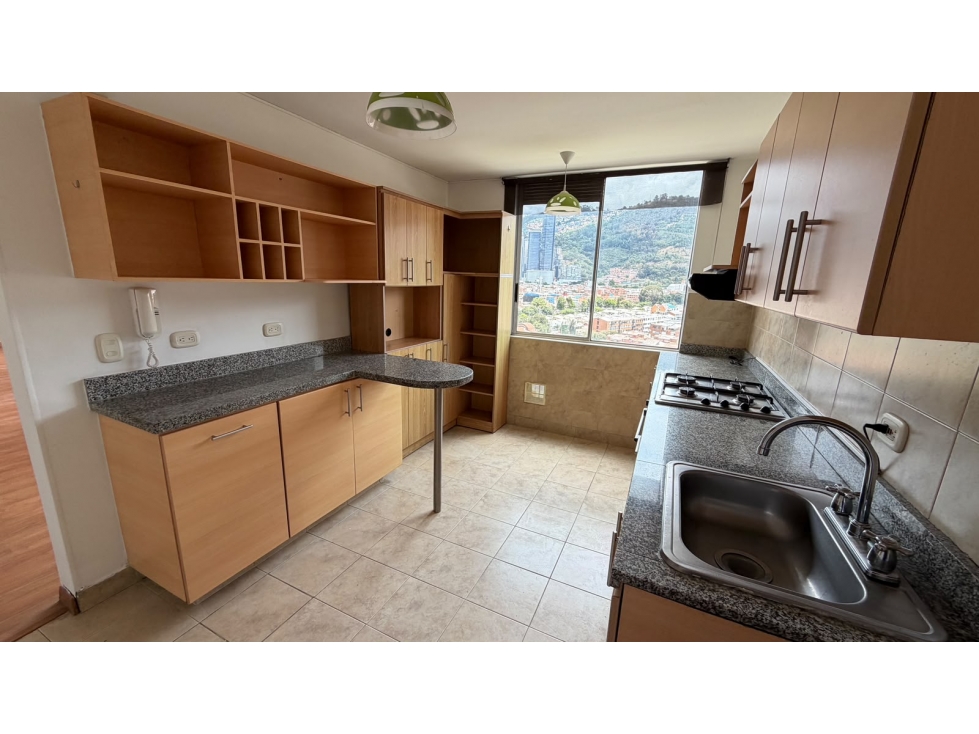 ¡DÃPLEX PISO 16 CON BALCÃN, JACUZZI Y VISTA PANORÃMICA AL ORIENTE! — foto 6