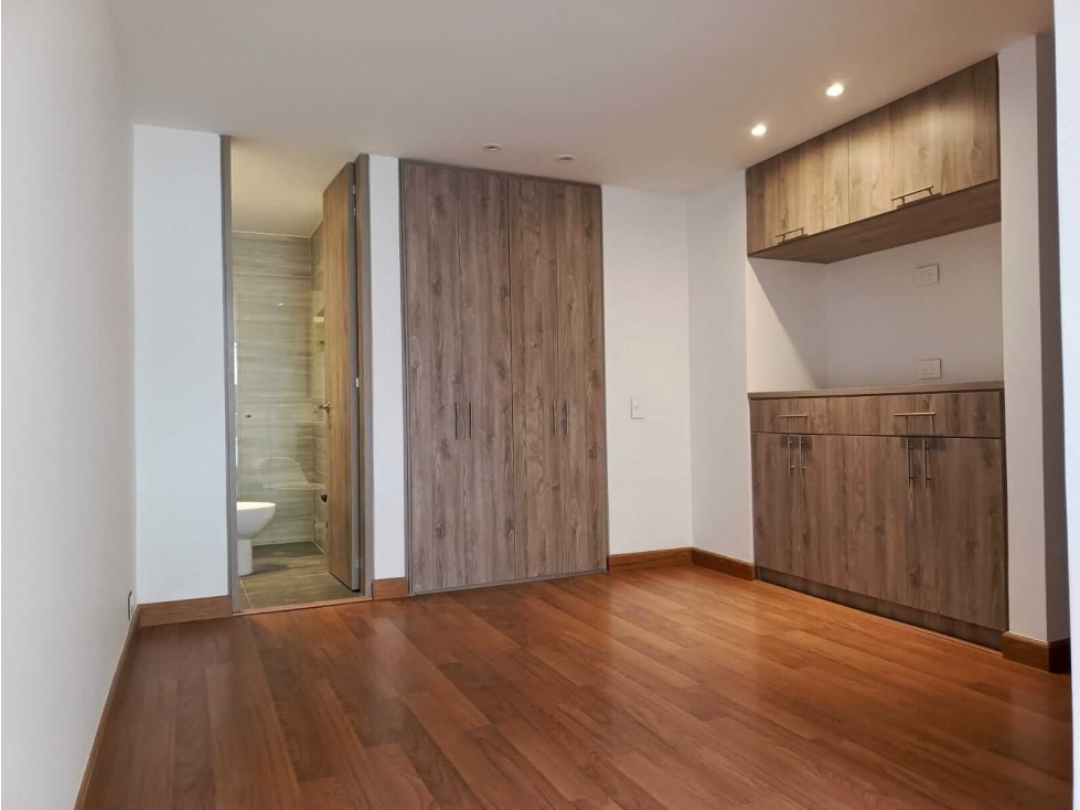 ¡REMODELADO, CHIMENEA Y AGUA INCLUIDA EN SANTA BÃRBARA CENTRAL! — foto 6