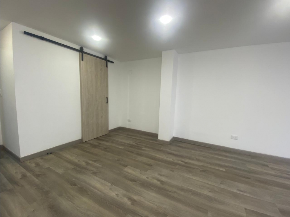 ¡90 MÂ² TOTALMENTE REMODELADOS Y 3 GARAJES EN CENTRO 93! — foto 6