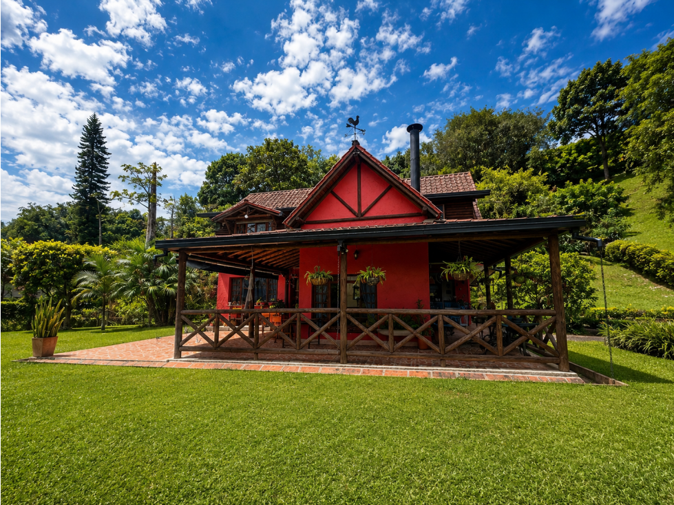 VENTA CASA CAMPESTRE LOMA DEL ESCOBERO, ENVIGADO