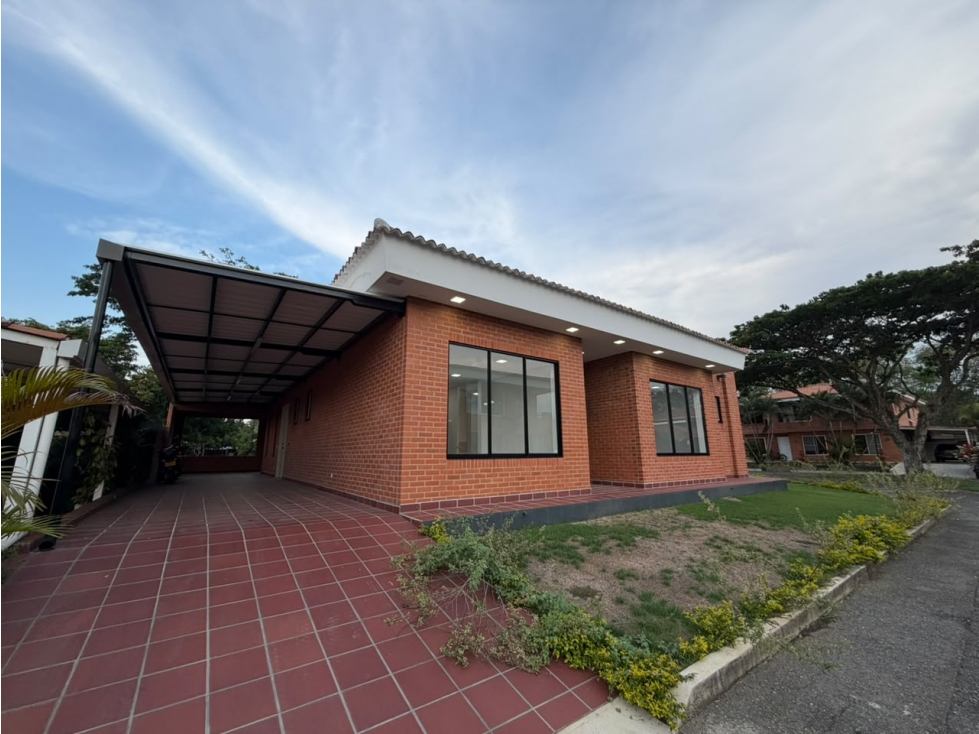 VENDO CASA DE 1 PISO EN EL CASTILLO JAMUNDI (P.Z) CW:10512367