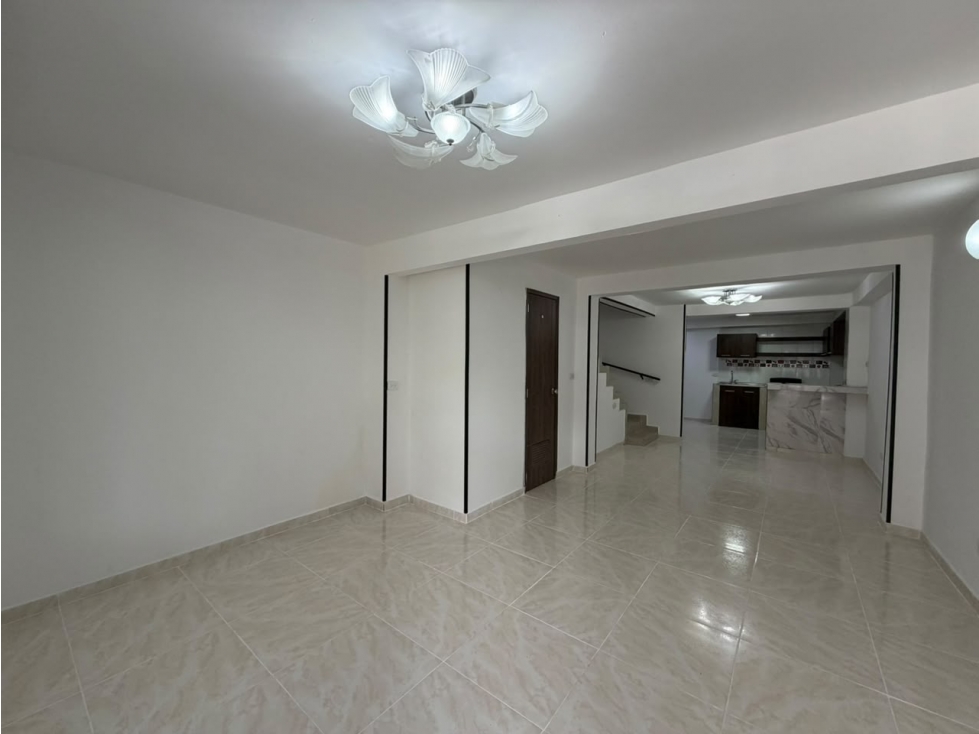 VENDO CASA BIFAMILIAR CIUDADELA DE LAS FLORES JAMUNDI (I.K)CW:10478773 — foto 4