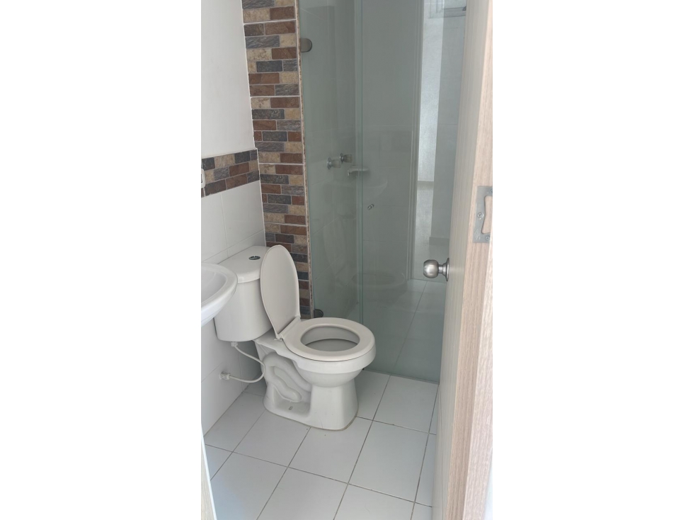 VENDO APARTAMENTO PISO 3 EN CIUDAD MELENDEZ (A.R) CW:10511575 - 4