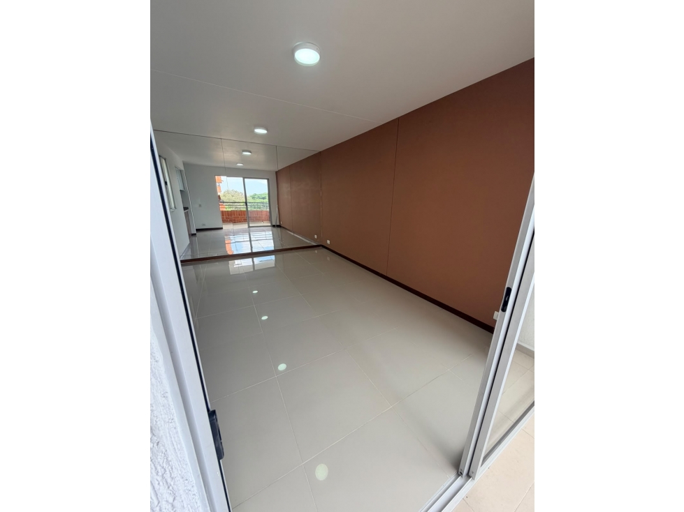 VENDO APARTAMENTO PISO 6 EN CALI BOCHALEMA (JOH) CW:10378397 — foto 2