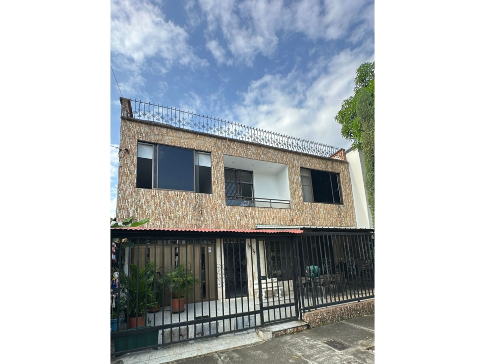 VENDO CASA UNIFAMILIAR EN CAPRI CALI (M.U) CW:10456524
