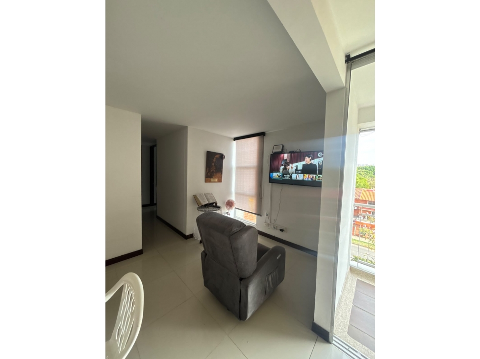 VENDO APARTAMENTO PISO 5 EN VALLE DEL LILI (A.S) CW:10436582