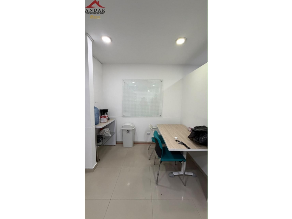 ¡Inversión imperdible! Local en Edificio Fontainebleau - 6