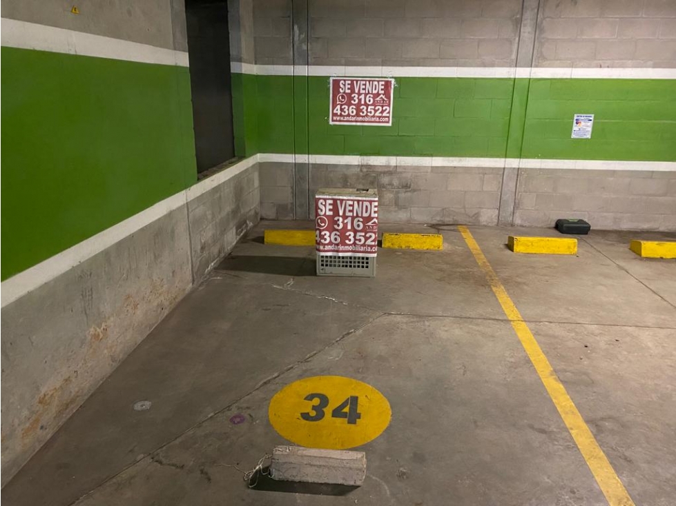 ¡Oportunidad Ãºnica! Garaje disponible en Centro Comercial Acqua - 3