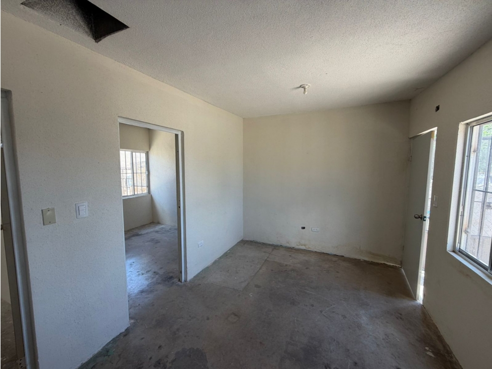 CASA EN VENTA DE CONTADO FRACC. SENDEROS DEL SOL — foto 4